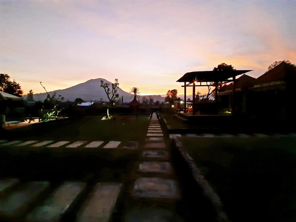 Host @ Volcano Baturaja  外观 照片